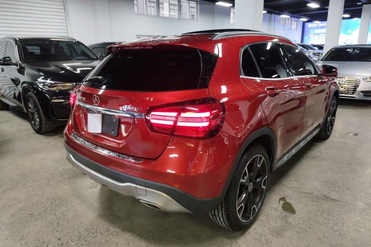 Used Mercedes-Benz GLA 2017 GLA 220 4MATIC Fashion Model
