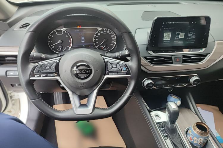 Used Nissan Teana 2021 2.0L XL Upper AD1 Smart Drive & Navigation Edition Center Console