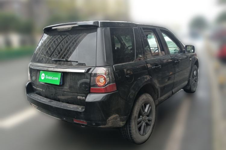 Used Land Rover Freelander 2 2014 2.2T SD4 SE Diesel Edition Rear Right 45 Deg