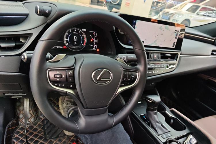 Used Lexus ES 2023 200 Excellence Edition