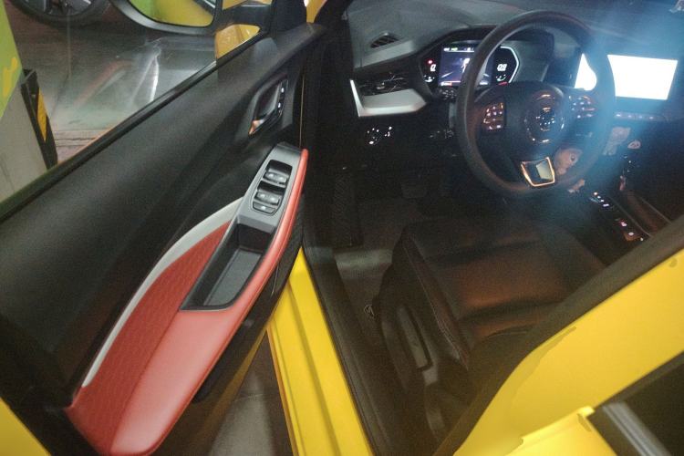 Used MG 5 2022 180 DVVT CVT Youth Luxury Edition Driver Seat