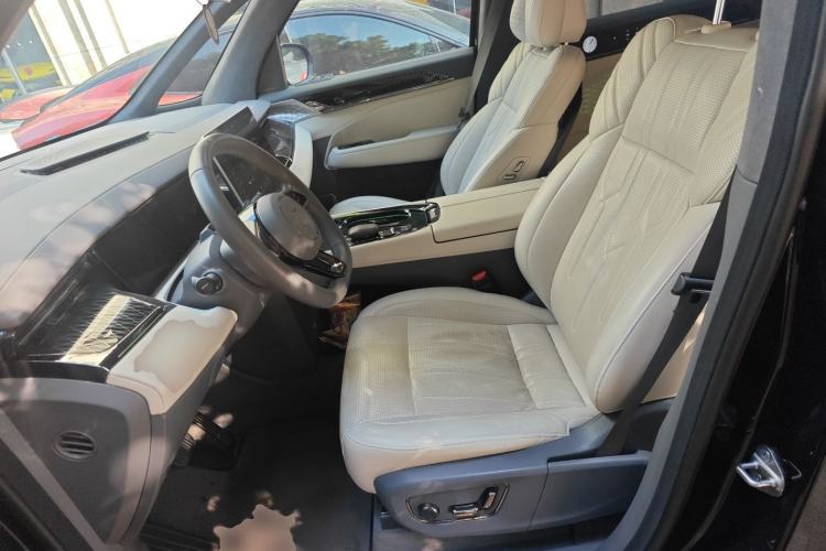 Used Zeekr 009 2022 WE Edition
