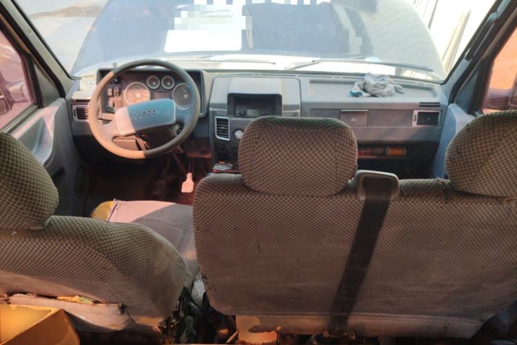 Used Iveco Daily 2014 2.5T-A35 NJ6484ACM47Z4