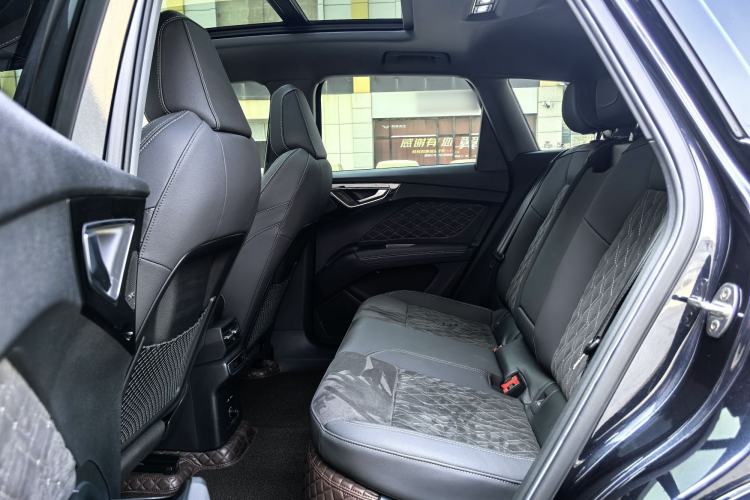 Used Audi Q4 e-tron 2023 50 e-tron quattro Creation Edition
