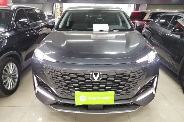 Used Changan UNI-K 2023 2.0T Two-Wheel Drive YueShang Trim
