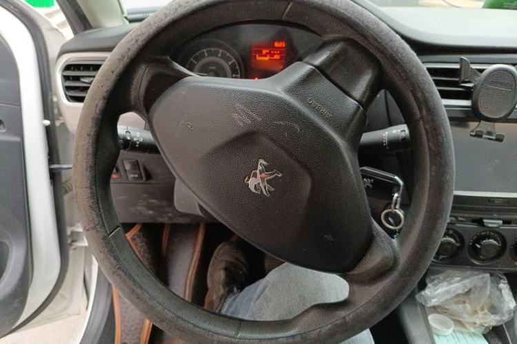 Used Peugeot 301 2014 1.6L Manual Comfort Edition
