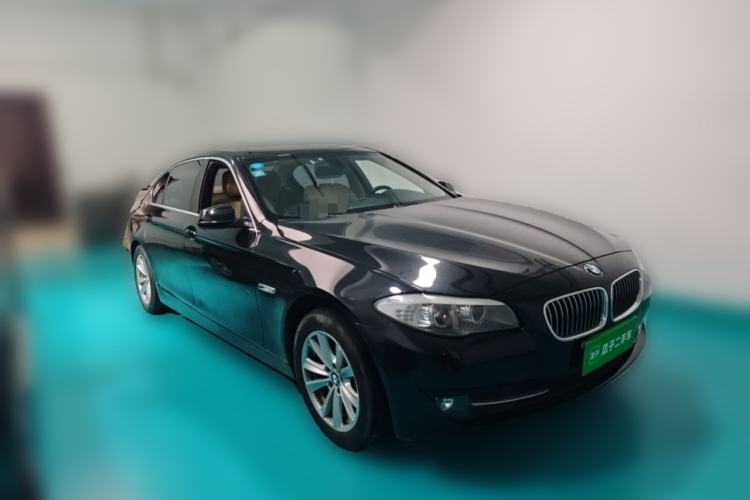 Used BMW 5 Series 2013 520Li Elegant Edition Front Right 45 Deg