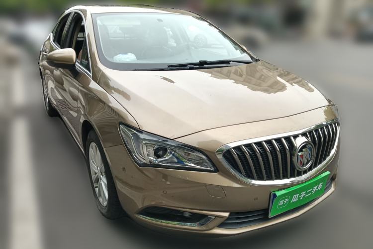 Used Buick Verano 2015 Sedan 20T Dual-Clutch Elite Model Front Right 45 Deg