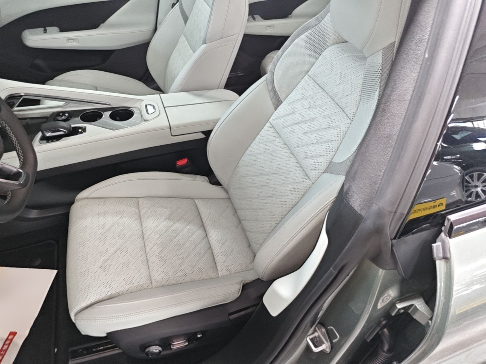 Vordere Reihe im Auto