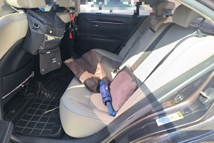 Used Lexus ES 2013 250 Elegant Edition Left Rear Seat