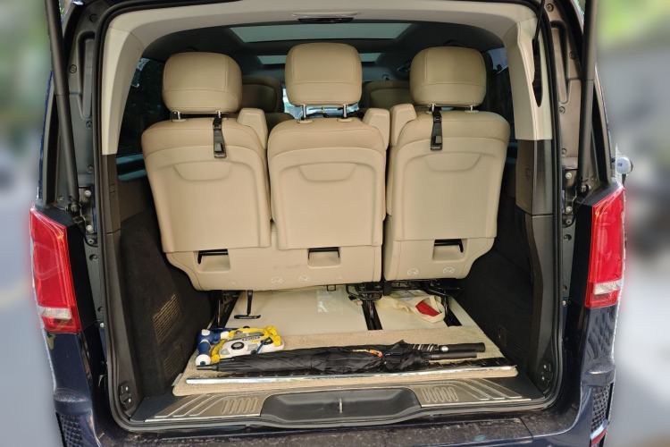 Used Mercedes-Benz V-Class 2021 V 260 Avantgarde Edition