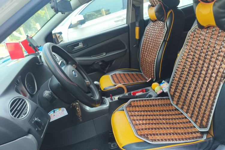 Used Ford Focus 2011 Hatchback 1.8L Manual Comfort Model
