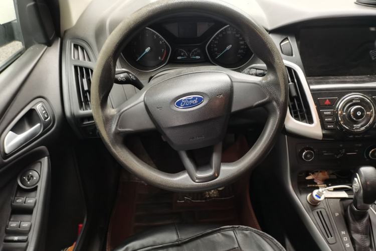 Used Ford Focus 2015 Hatchback 1.6L Automatic Comfort Model Steering Wheel