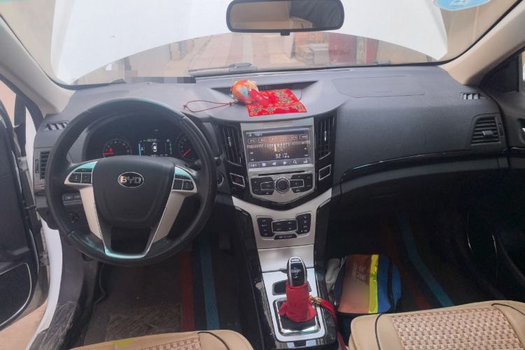 Used BYD e5 2016 300 Luxury Edition