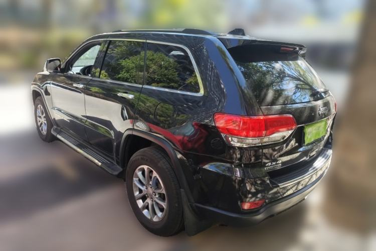 Used Jeep Grand Cherokee 2015 3.0TD Diesel Elite Navigation Edition Rear Left 45 Deg