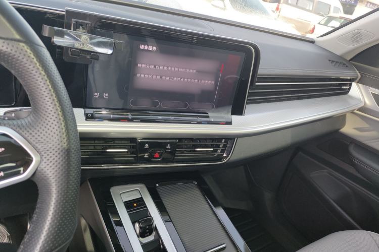 Used Volkswagen Tavendor 2023 380TSI Four-Wheel Drive R-Line Cruise Edition Center Console