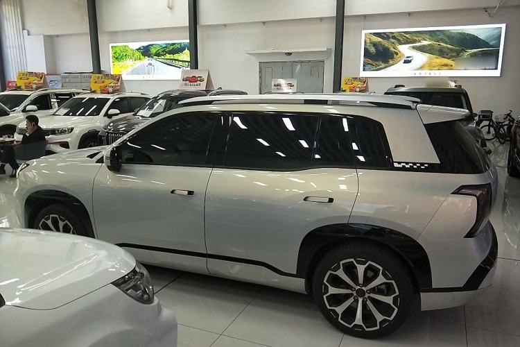 Used AION V 2024 Aion Tyrannosaurus 650 Smart Premium Edition Exterior 3