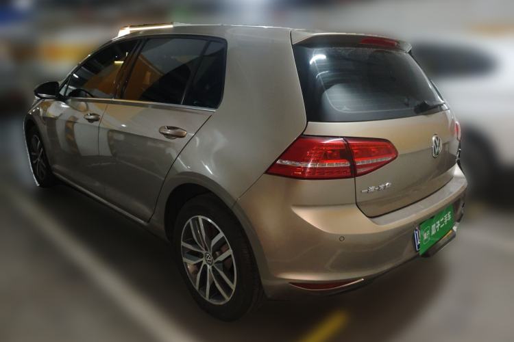 Used Volkswagen Golf 2016 230TSI Automatic Luxury Version Rear Left 45 Deg