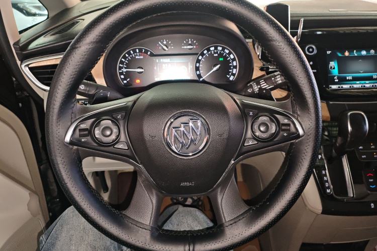 Used Buick GL8 2017 ES 28T Comfort Model China V Standard
