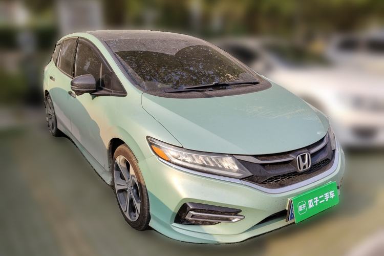 Used Honda Jade 2017 210 TURBO CVT Luxury Edition 5 Seats Front Right 45 Deg