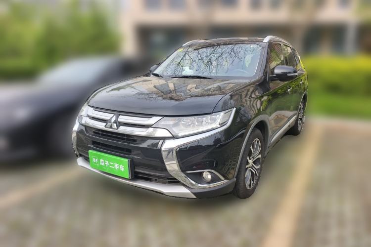 Used Mitsubishi Outlander 2016 2.4L 4x4 Luxury Edition 7-Seater