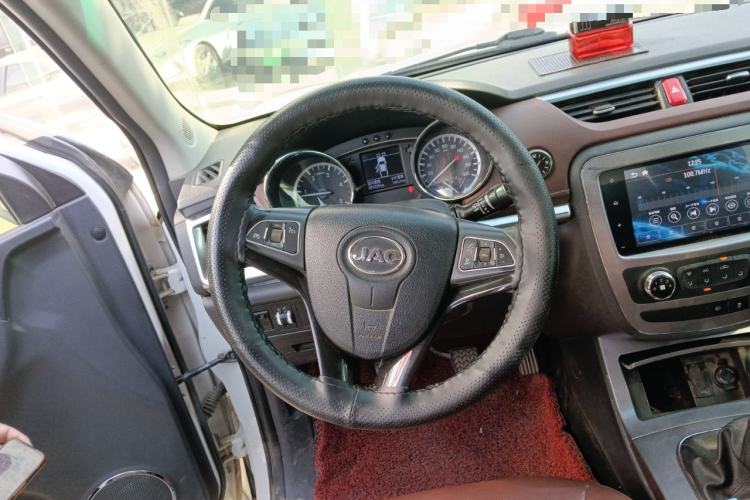 Used JAC T8 2018 2.0T Diesel Two-Wheel Drive Luxury Trim with Dual HFC4DB2-1D