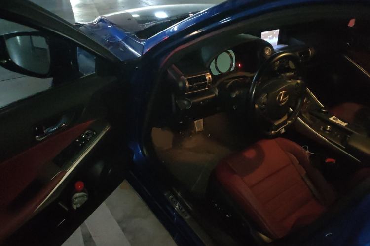 Used Lexus IS 2015 200t F SPORT
