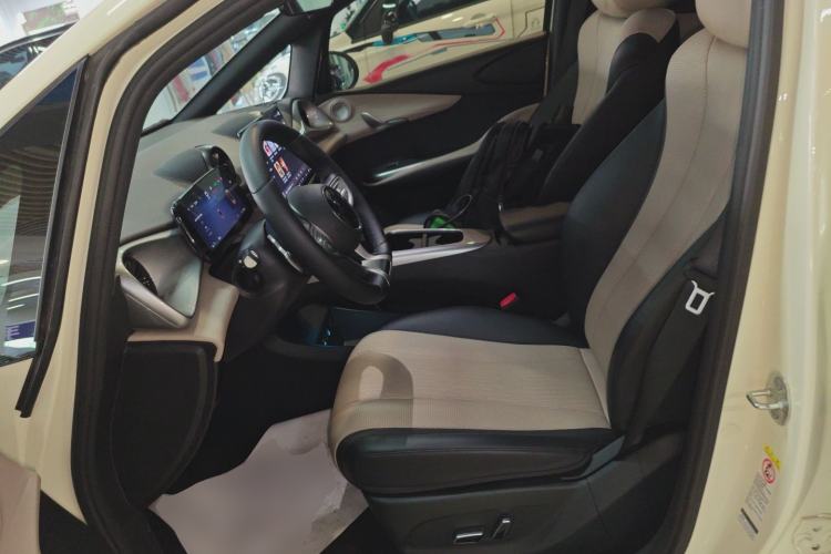 Used BYD Dolphin 2025 Smart Drive Version 420 km Freedom Edition
