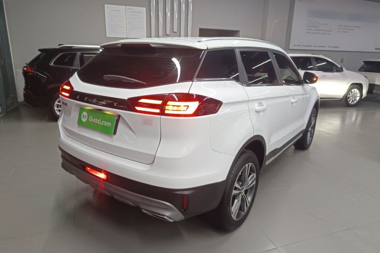 Used Geely Auto Emgrand X7 Sport 2022 1.8TD DCT Zhiya Trim