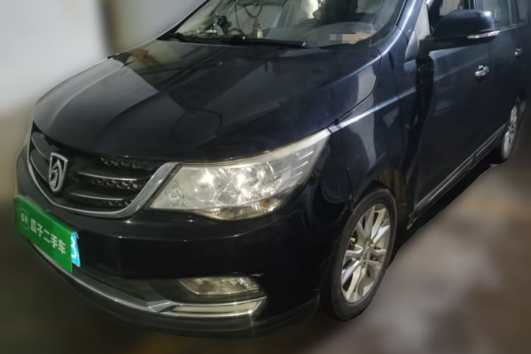 Used Baojun 730 2014 1.5L manual Comfort version 7 seats