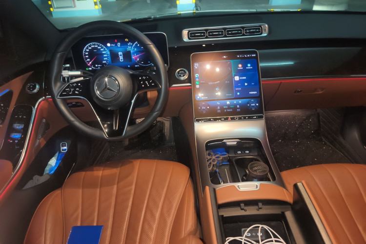 Used Mercedes-Benz S-Class 2021 S 400 L Luxury Model Center Console