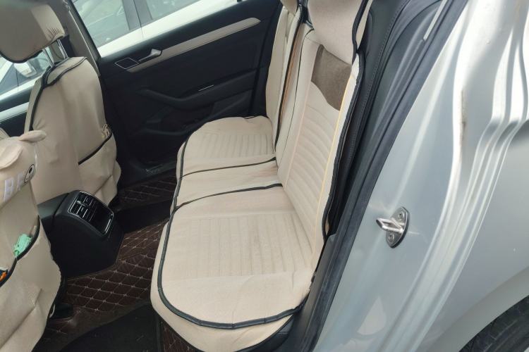 Used Volkswagen Magotan 2019 330TSI DSG Leading Edition China V Standard Left Rear Seat