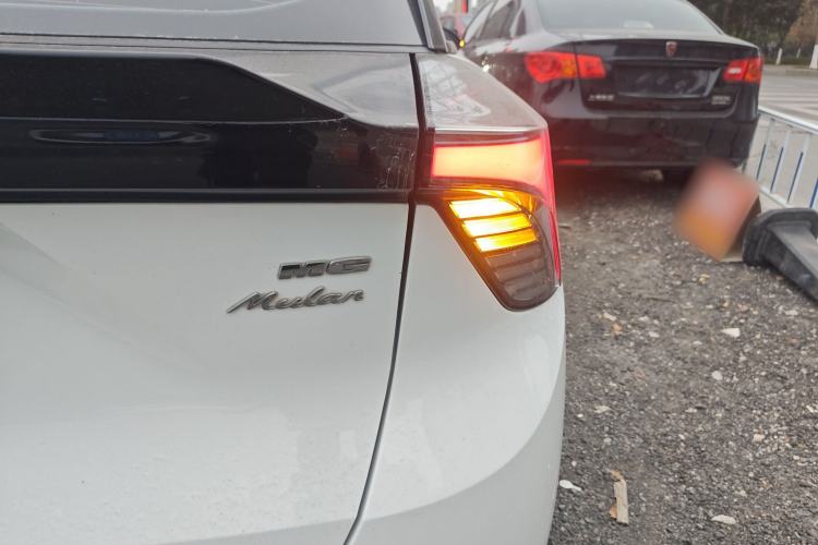 Used MG 4 EV 2022 425 km Luxury Edition
