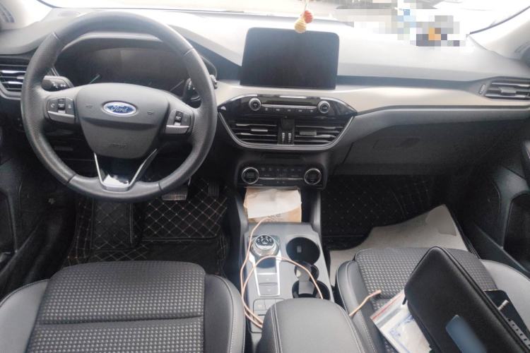 Used Ford Focus 2020 Hatchback EcoBoost 180 Automatic Trend Edition Center Console