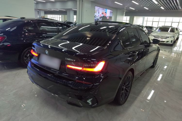 Used BMW 3 Series 2022 325i M Sport Night Edition Package Rear Right 45 Deg