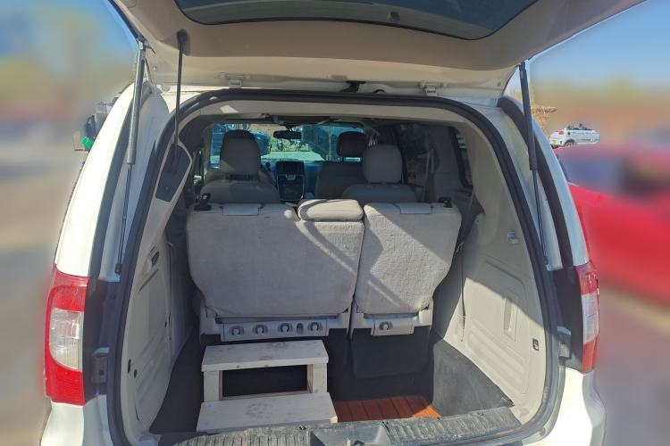 Used Chrysler Grand Voyager 2013 3.6L Luxury Edition Trunk