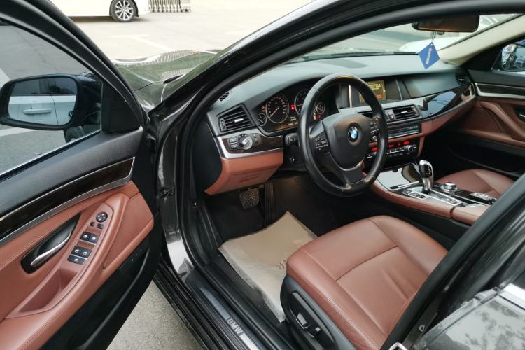 Used BMW 5 Series 2017 525Li Leading Model
