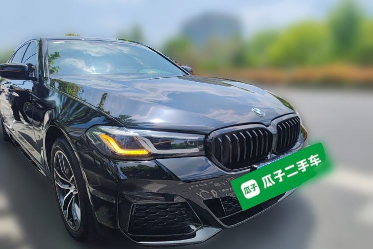 Used BMW 5 Series 2022 Second Facelift 525Li M Sport Package Front Right 45 Deg