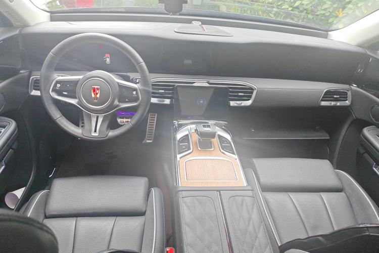 Used Hongqi E-HS9 2022 690 km Range Flagship Edition Six Seats Center Console