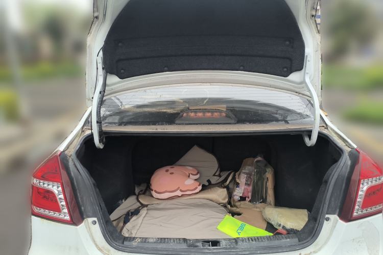 Used Geely Auto Diamond 2019 1.5L Manual Connect Sunroof Edition
