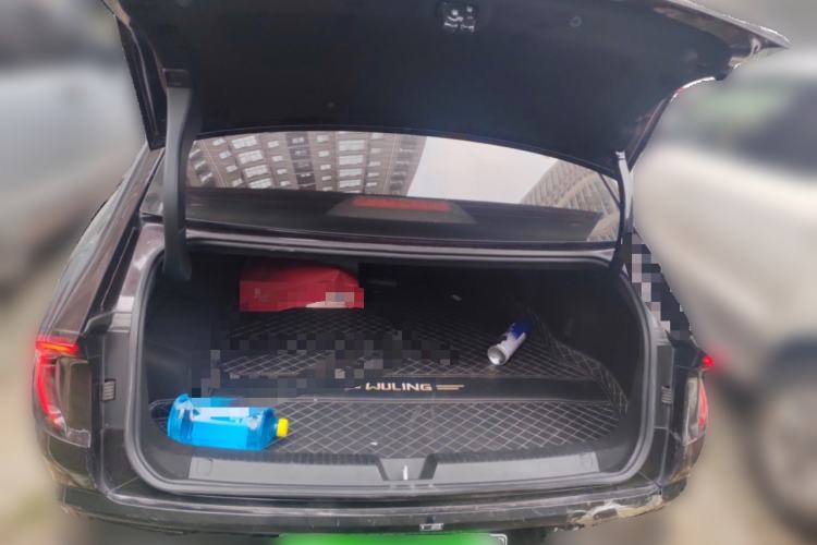 Used Wuling Xingguang 2023 70 Standard Edition Trunk