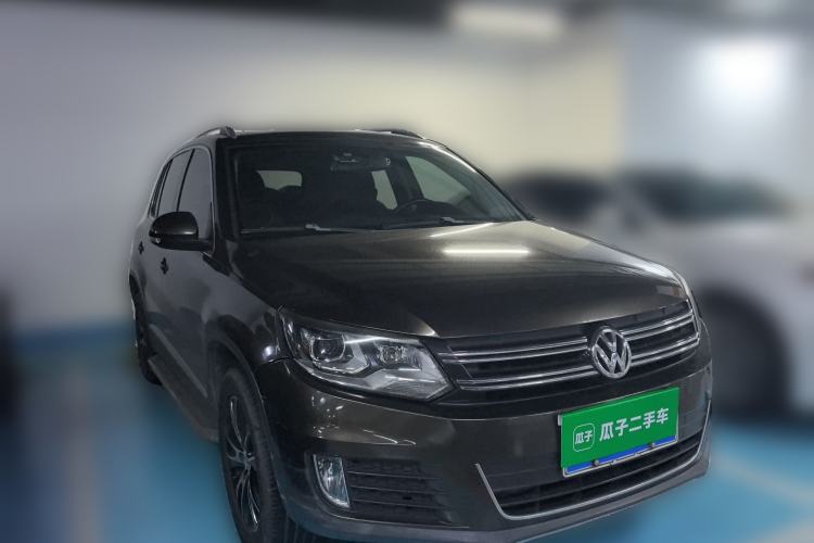 Used Volkswagen Tiguan 2013 1.8TSI Automatic Two-Wheel Drive Luxury Model Front Right 45 Deg