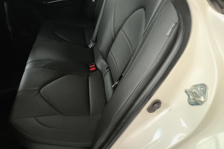 Used Toyota Avalon 2019 Dual-Engine 2.5L Luxury Edition China VI Standard