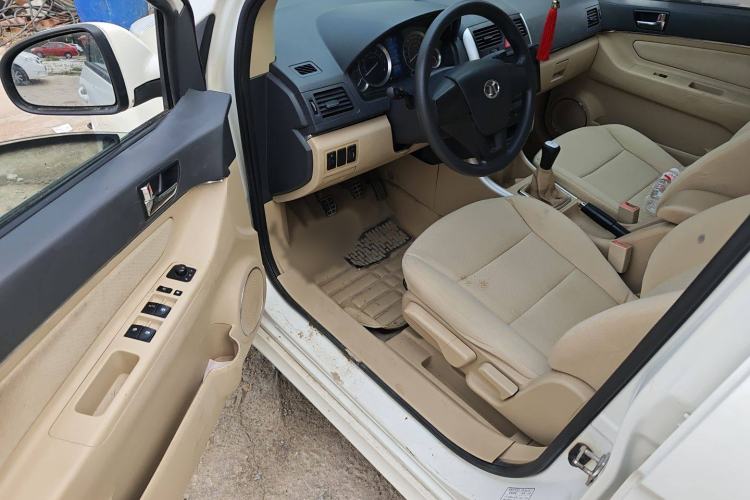Used BAIC E Series 2013 Sedan 1.5L Manual Lotte Edition
