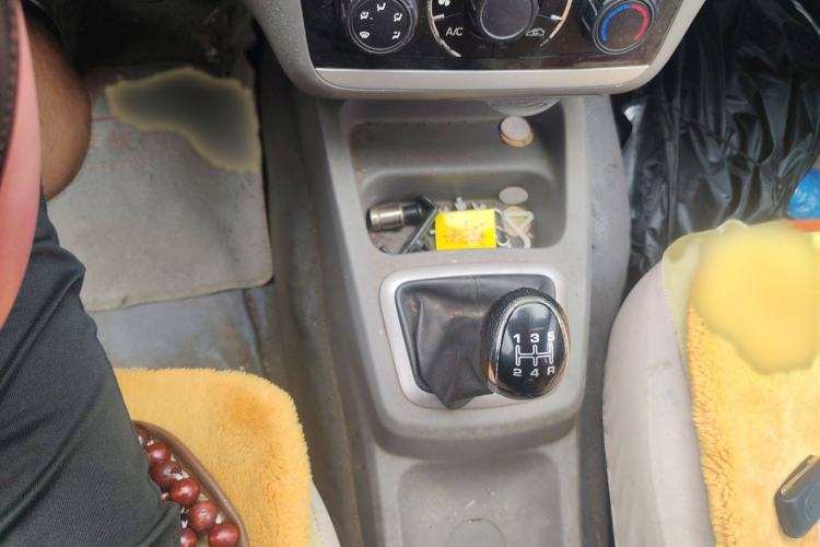 Used BAIC Weiwang M20 2014 1.5L practical type BJ415A Gear Lever