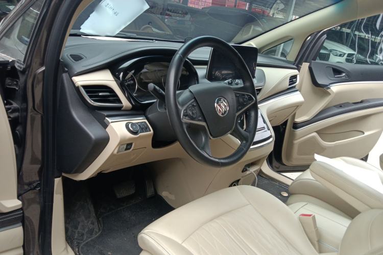 Used Buick GL8 2023 Facelifted Land Cruiser Executive Luxury Version
