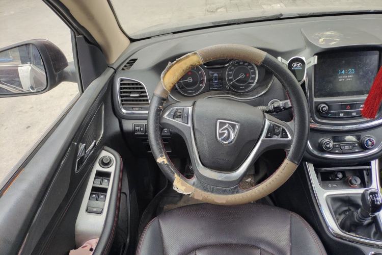 Used Baojun 560 2016 1.8L Manual Luxury Edition