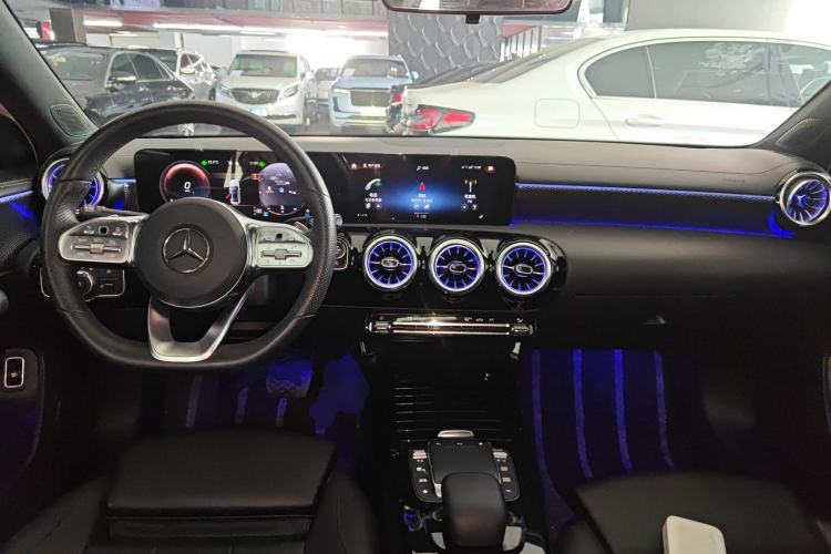 Used Mercedes-Benz A-Class 2022 Restyled A 200 L Sport Sedan Fashion Version
