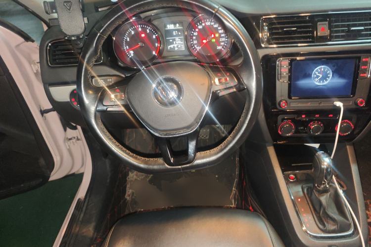 Used Volkswagen Sagitar 2017 1.6L Automatic Comfort Model
