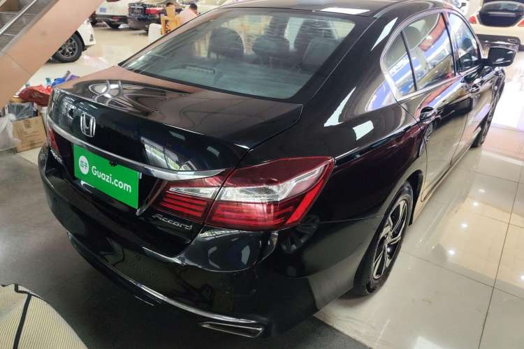 Used Honda Accord 2016 2.0L Comfort Edition Rear Right 45 Deg